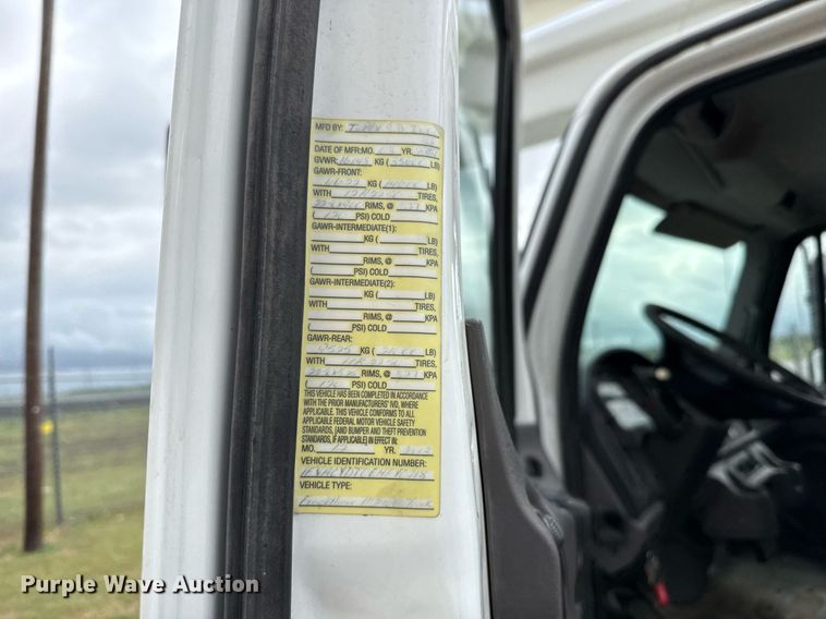 image for item ED5570 2014 Freightliner M2 bucket truck