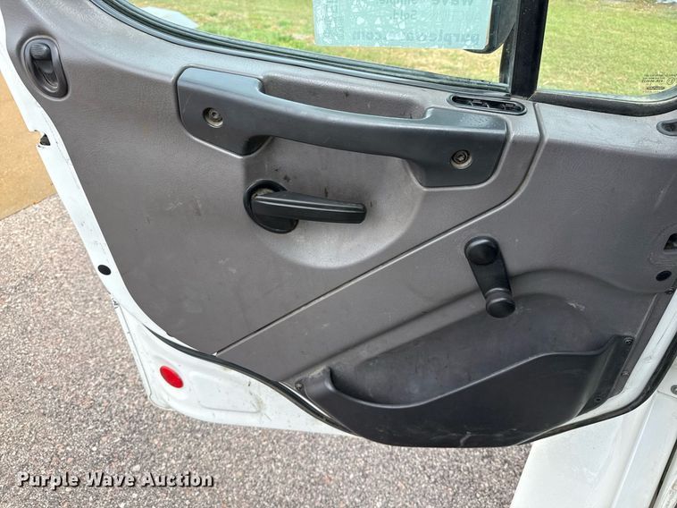 image for item ED5570 2014 Freightliner M2 bucket truck