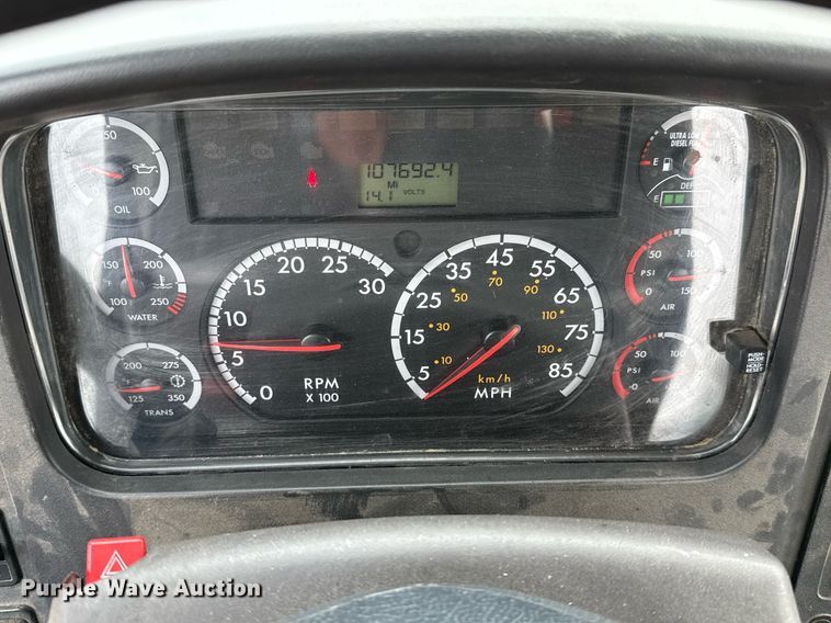 image for item ED5570 2014 Freightliner M2 bucket truck