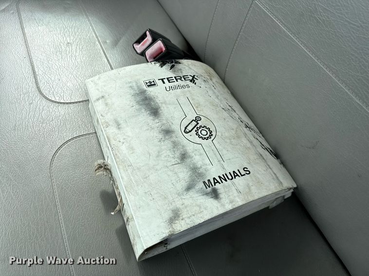 image for item ED5570 2014 Freightliner M2 bucket truck