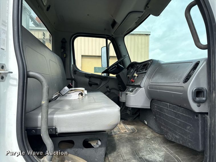 image for item ED5570 2014 Freightliner M2 bucket truck