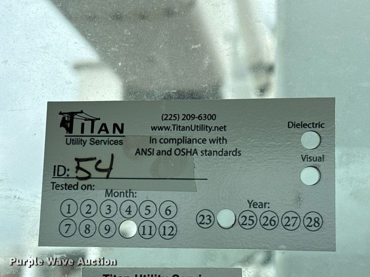 image for item ED5570 2014 Freightliner M2 bucket truck