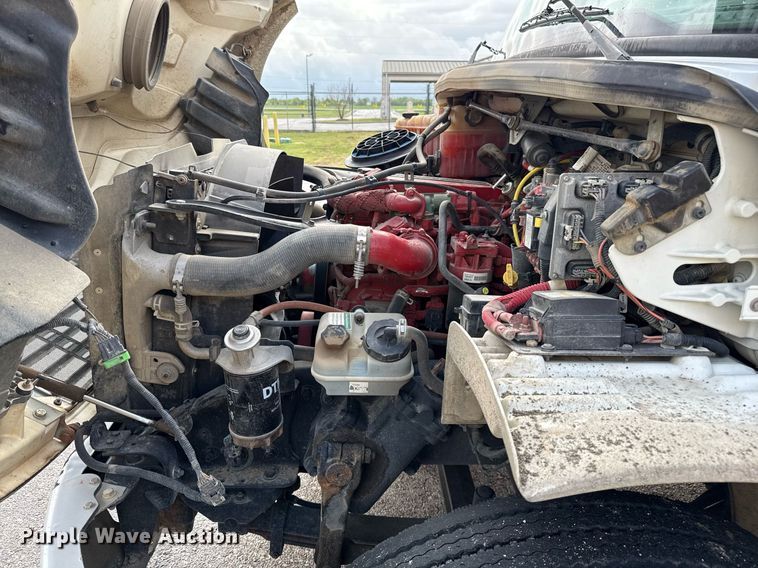 image for item ED5570 2014 Freightliner M2 bucket truck