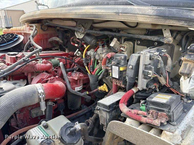 image for item ED5570 2014 Freightliner M2 bucket truck