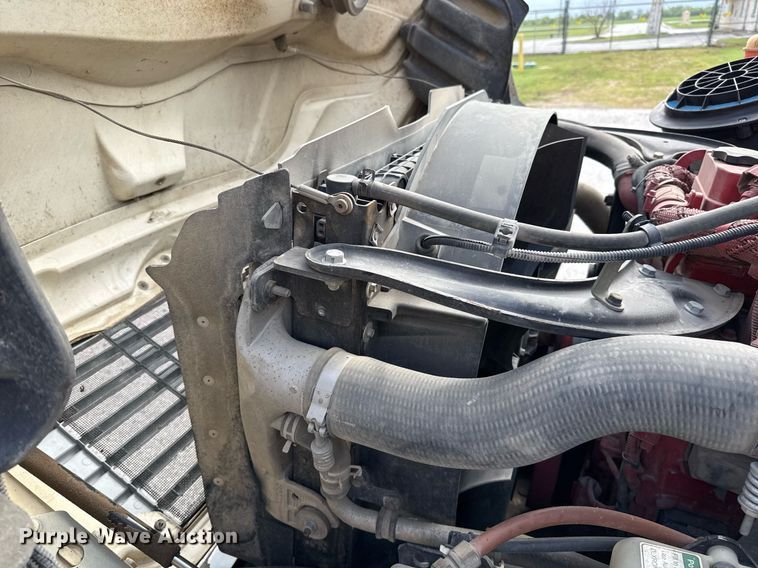 image for item ED5570 2014 Freightliner M2 bucket truck