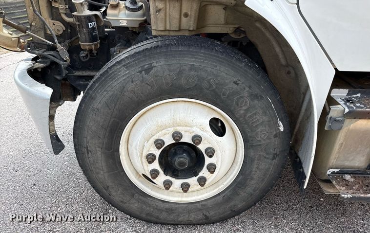 image for item ED5570 2014 Freightliner M2 bucket truck