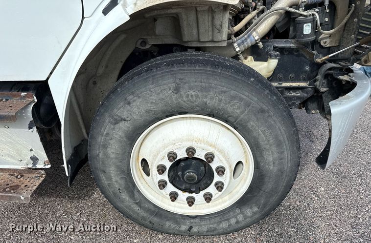 image for item ED5570 2014 Freightliner M2 bucket truck