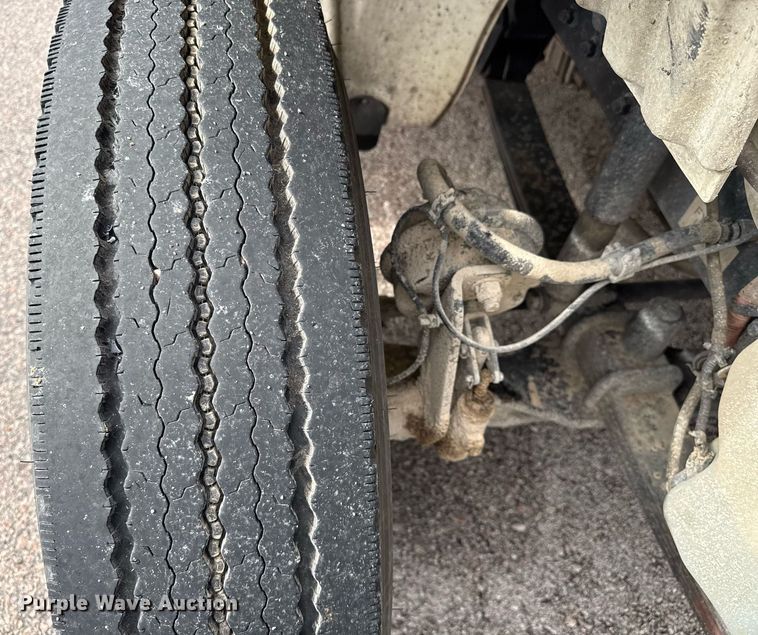 image for item ED5570 2014 Freightliner M2 bucket truck