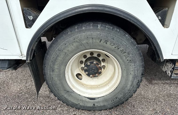 image for item ED5570 2014 Freightliner M2 bucket truck