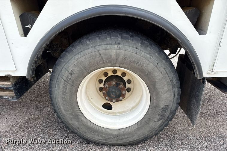 image for item ED5570 2014 Freightliner M2 bucket truck