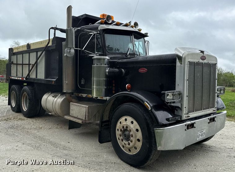 image for item ED5571 1982 Peterbilt 359 dump truck