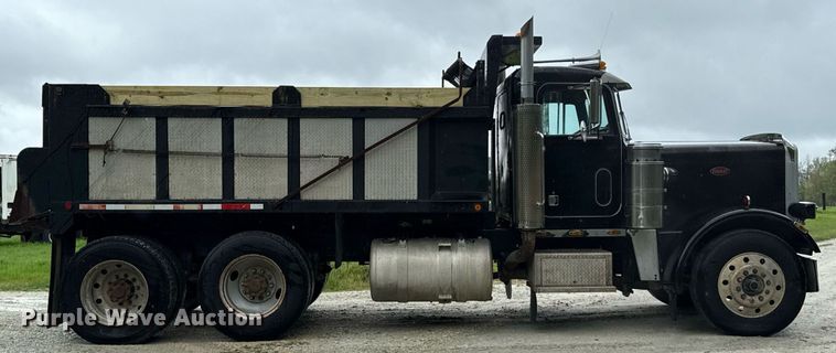 image for item ED5571 1982 Peterbilt 359 dump truck