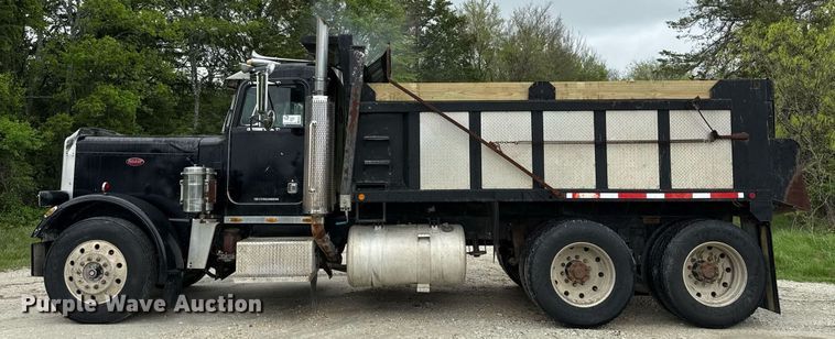 image for item ED5571 1982 Peterbilt 359 dump truck