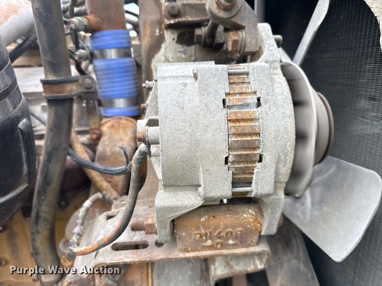 image for item ED5571 1982 Peterbilt 359 dump truck