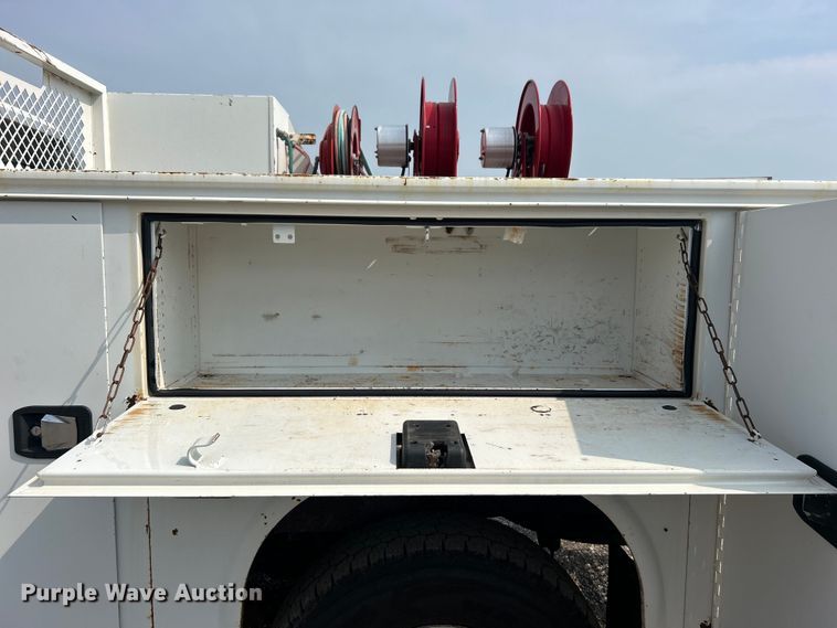 image for item EG0970 2014 Dodge Ram 2500 Crew Cab utility bed pickup truck