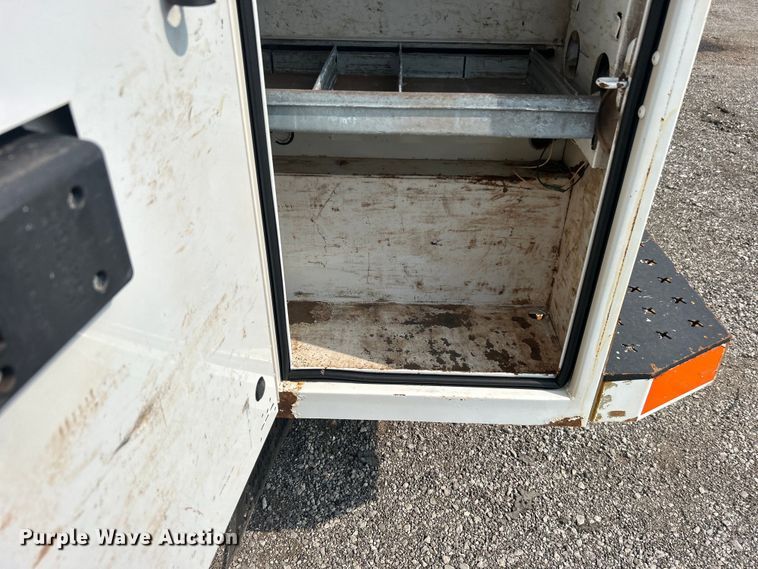 image for item EG0970 2014 Dodge Ram 2500 Crew Cab utility bed pickup truck