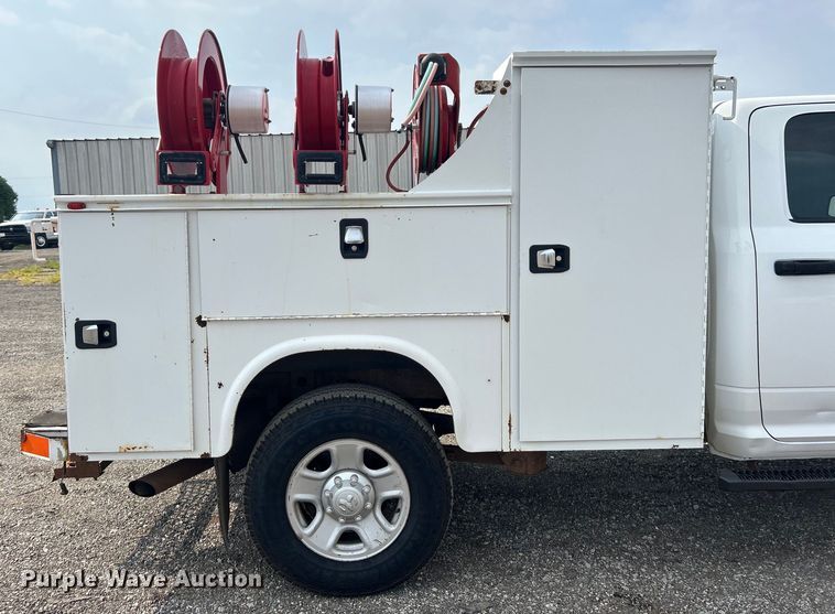 image for item EG0970 2014 Dodge Ram 2500 Crew Cab utility bed pickup truck