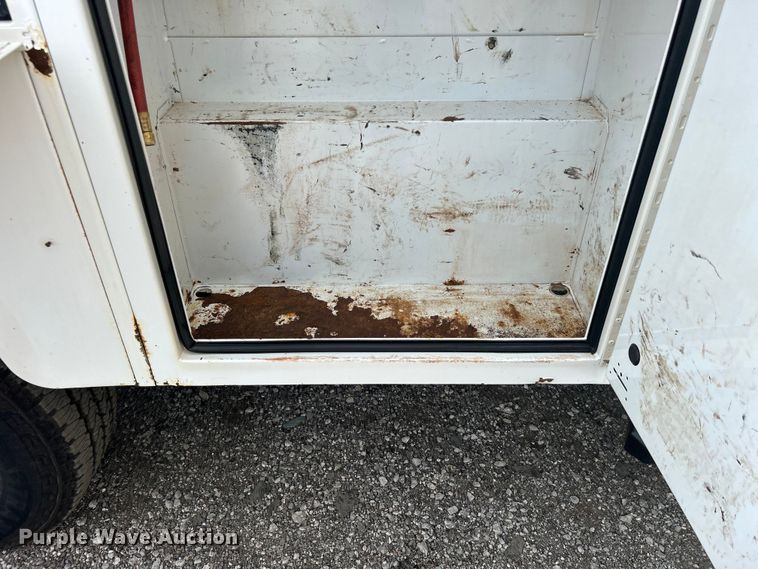 image for item EG0970 2014 Dodge Ram 2500 Crew Cab utility bed pickup truck