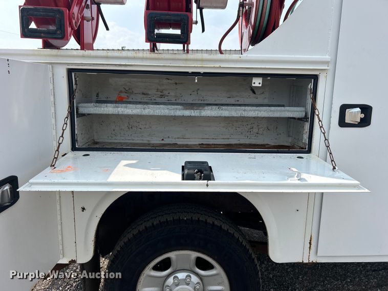 image for item EG0970 2014 Dodge Ram 2500 Crew Cab utility bed pickup truck