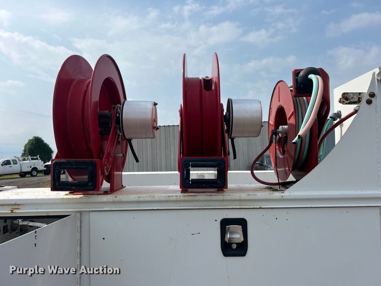 image for item EG0970 2014 Dodge Ram 2500 Crew Cab utility bed pickup truck