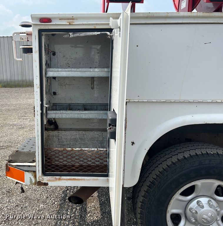 image for item EG0970 2014 Dodge Ram 2500 Crew Cab utility bed pickup truck