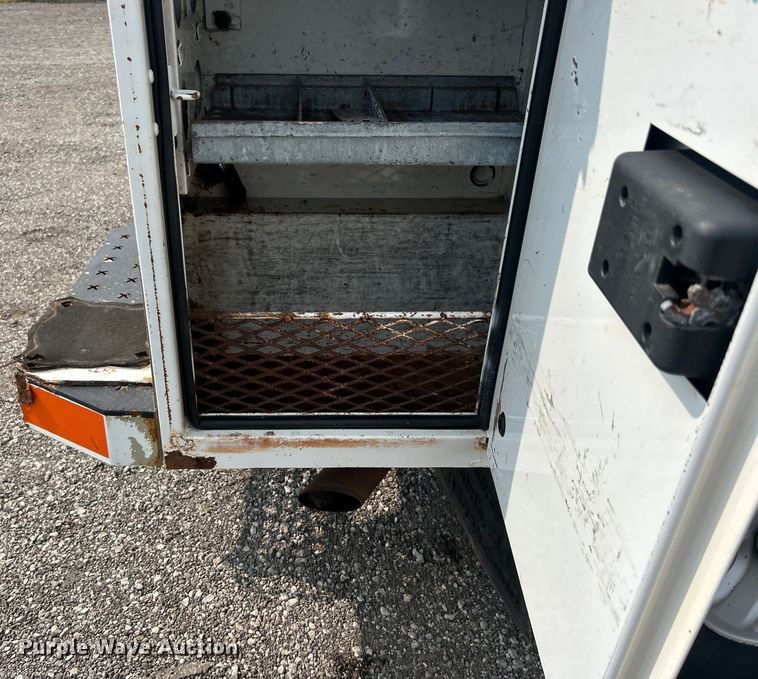 image for item EG0970 2014 Dodge Ram 2500 Crew Cab utility bed pickup truck