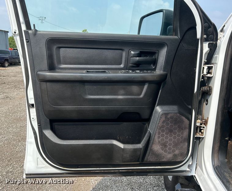 image for item EG0970 2014 Dodge Ram 2500 Crew Cab utility bed pickup truck