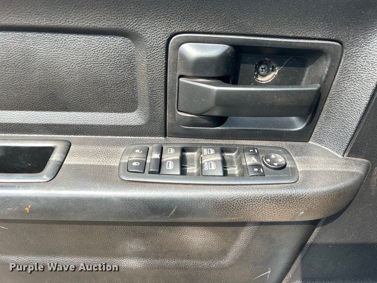 image for item EG0970 2014 Dodge Ram 2500 Crew Cab utility bed pickup truck