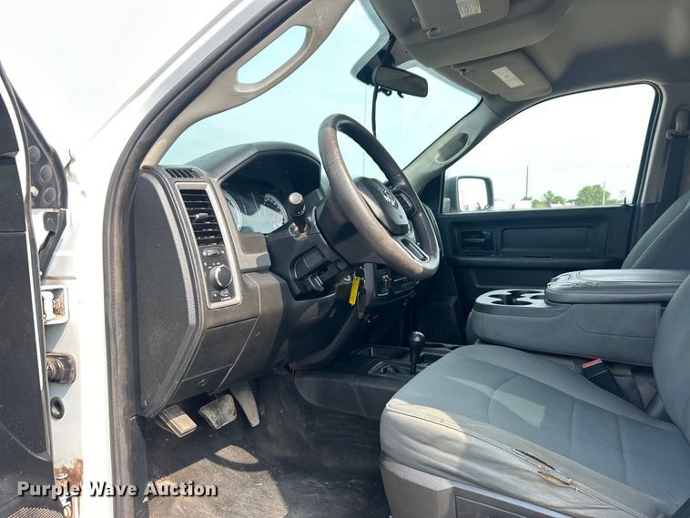 image for item EG0970 2014 Dodge Ram 2500 Crew Cab utility bed pickup truck