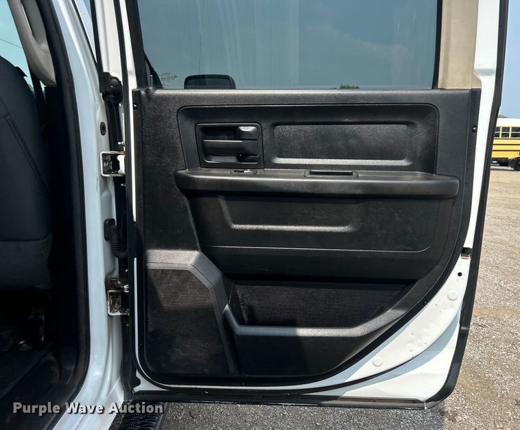 image for item EG0970 2014 Dodge Ram 2500 Crew Cab utility bed pickup truck