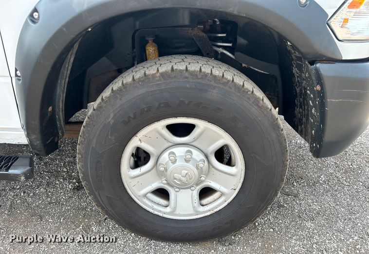 image for item EG0970 2014 Dodge Ram 2500 Crew Cab utility bed pickup truck