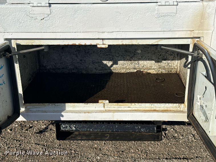 image for item EG2343 2010 Freightliner Business Class M2 utility / service truck