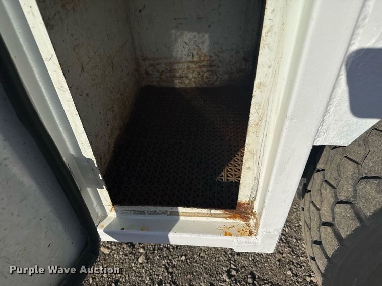 image for item EG2343 2010 Freightliner Business Class M2 utility / service truck