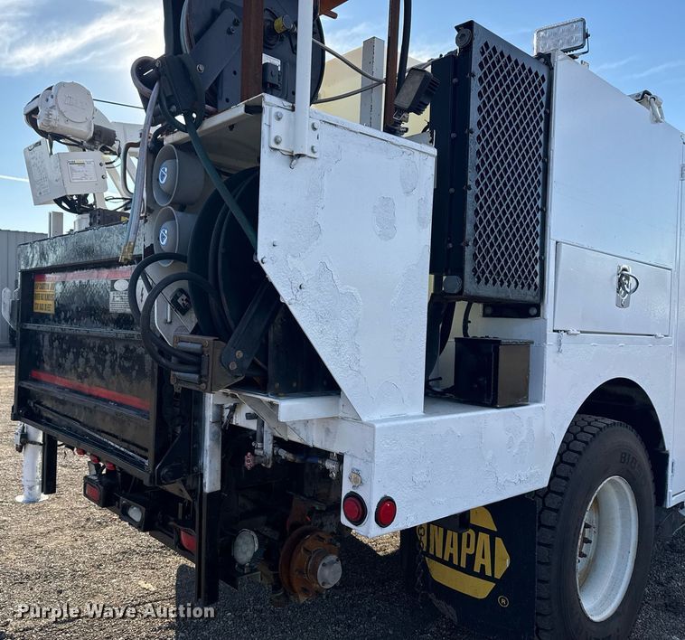 image for item EG2343 2010 Freightliner Business Class M2 utility / service truck