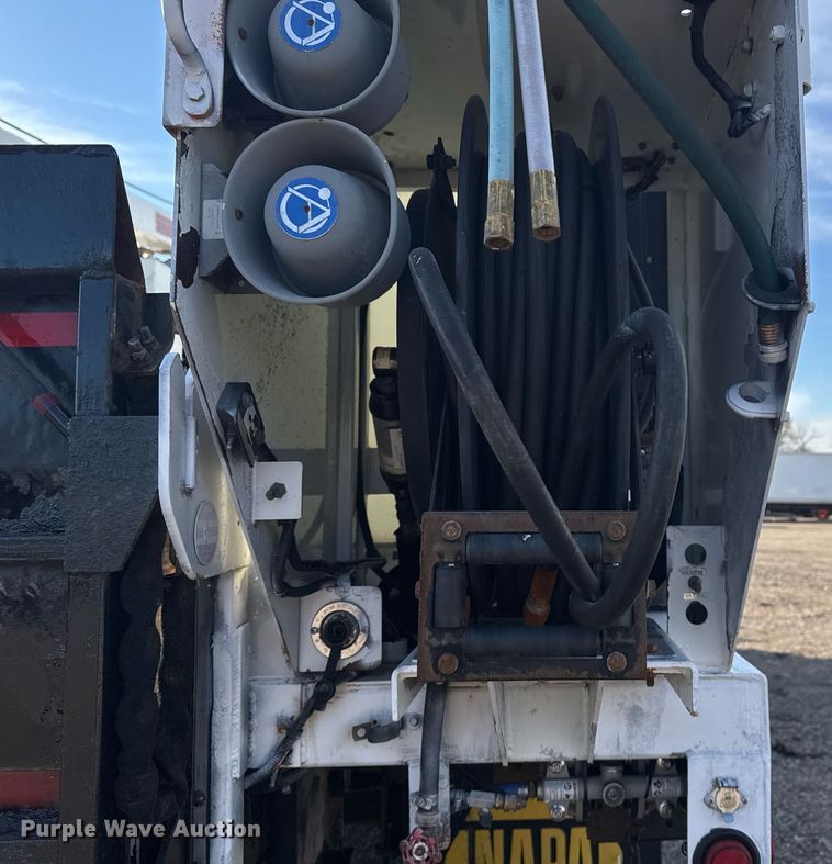 image for item EG2343 2010 Freightliner Business Class M2 utility / service truck