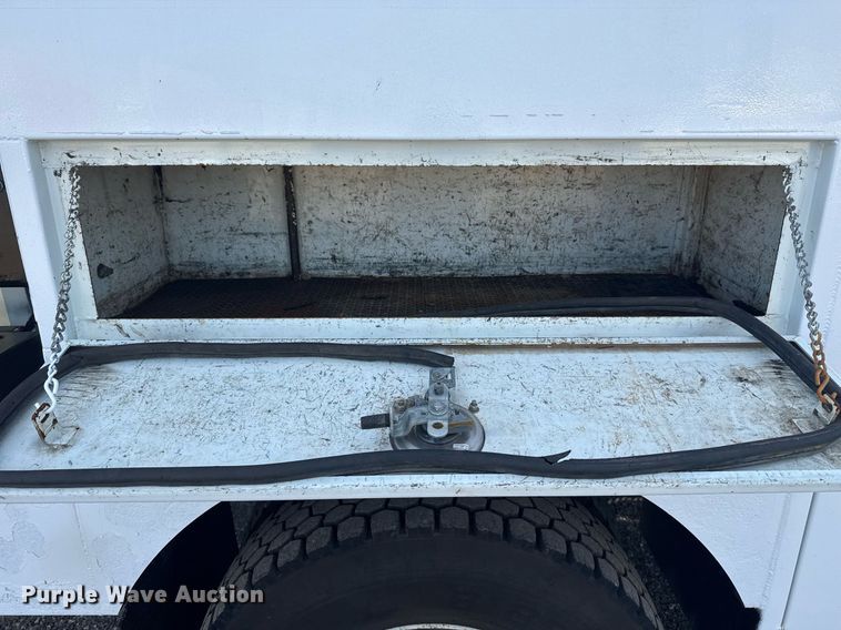 image for item EG2343 2010 Freightliner Business Class M2 utility / service truck