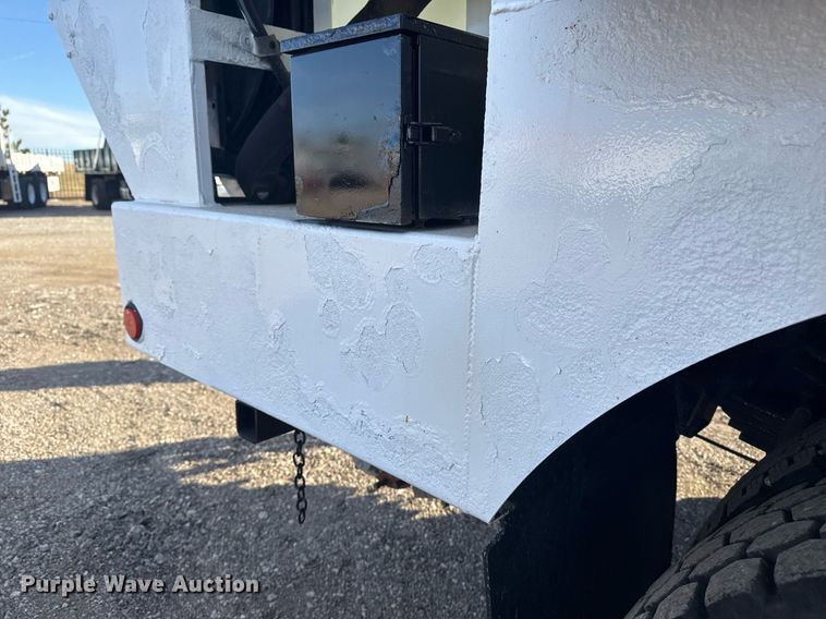 image for item EG2343 2010 Freightliner Business Class M2 utility / service truck