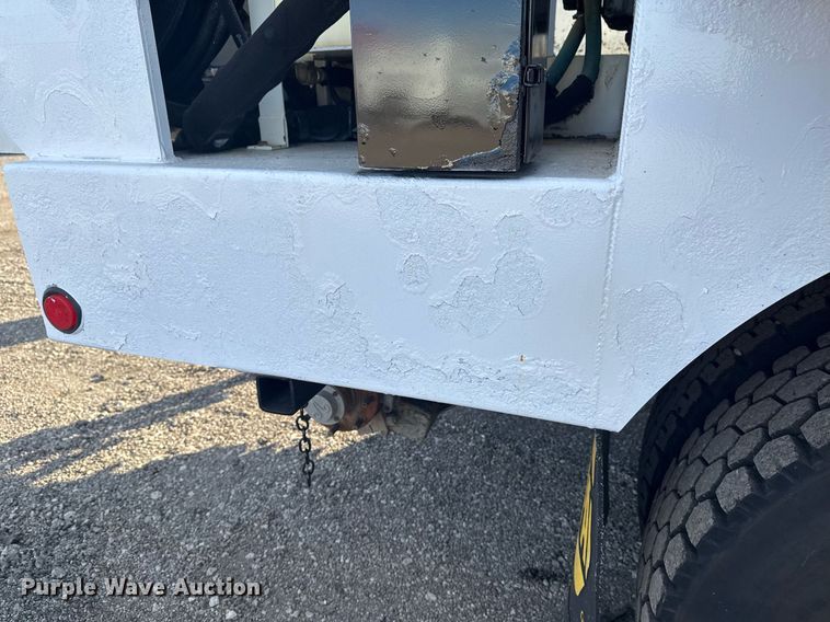 image for item EG2343 2010 Freightliner Business Class M2 utility / service truck