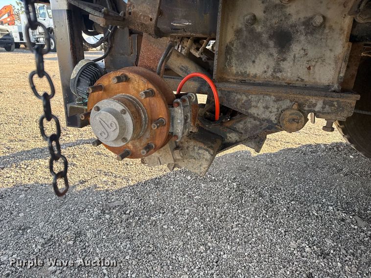 image for item EG2343 2010 Freightliner Business Class M2 utility / service truck