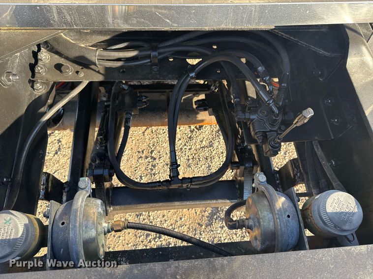 image for item EG2343 2010 Freightliner Business Class M2 utility / service truck