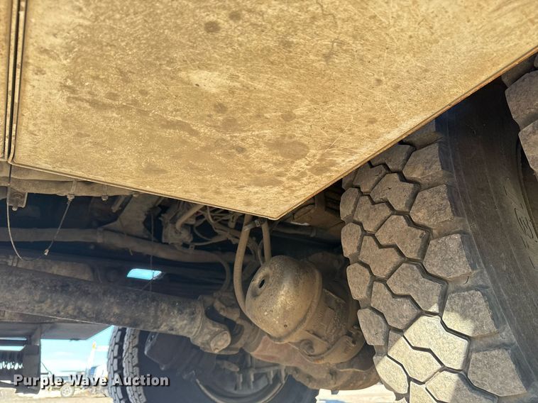 image for item EG2343 2010 Freightliner Business Class M2 utility / service truck