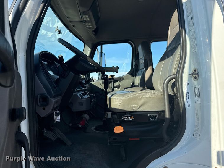 image for item EG2343 2010 Freightliner Business Class M2 utility / service truck