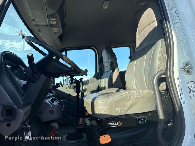 image for item EG2343 2010 Freightliner Business Class M2 utility / service truck