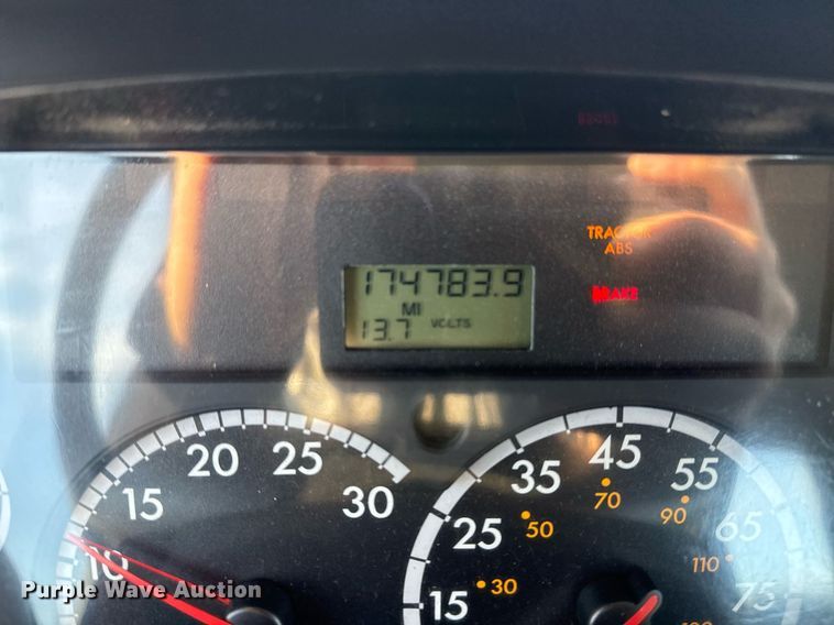 image for item EG2343 2010 Freightliner Business Class M2 utility / service truck