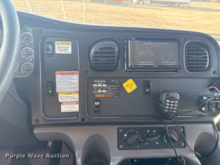 image for item EG2343 2010 Freightliner Business Class M2 utility / service truck