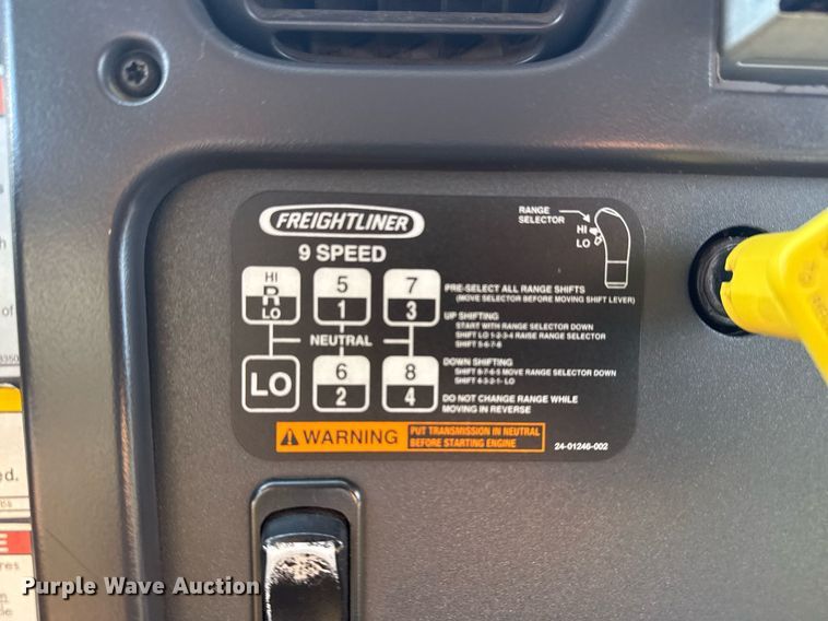 image for item EG2343 2010 Freightliner Business Class M2 utility / service truck