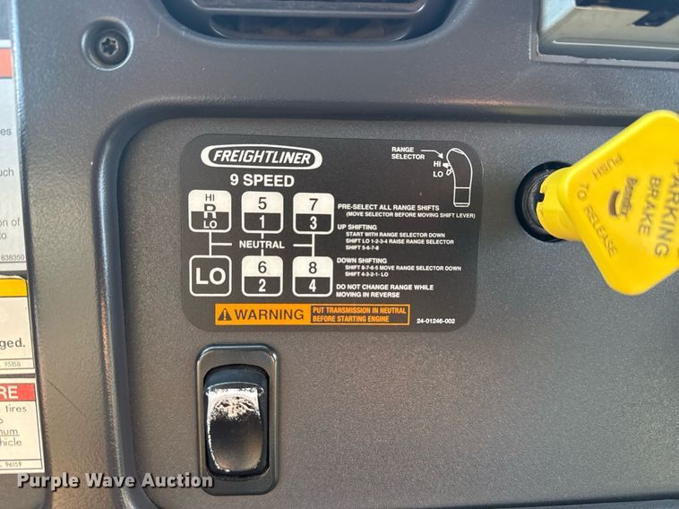 image for item EG2343 2010 Freightliner Business Class M2 utility / service truck