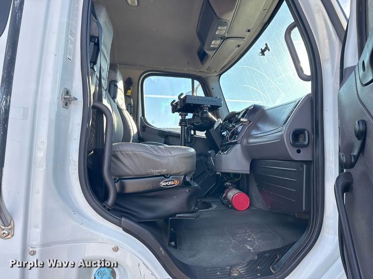 image for item EG2343 2010 Freightliner Business Class M2 utility / service truck