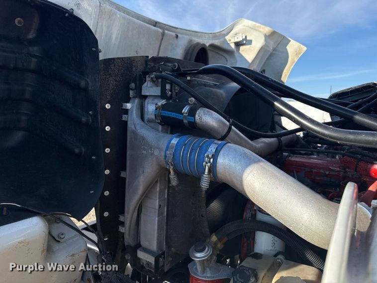 image for item EG2343 2010 Freightliner Business Class M2 utility / service truck