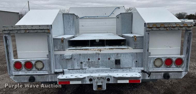 image for item EG2535 2014 Ford F550 Super Duty utility bed pickup truck